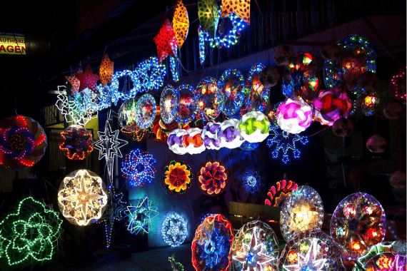 Philippines Christmas Tradition - Giant Lantern Festival