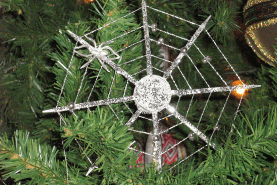 Ukraine Christmas Traditions - decorate with spider webs